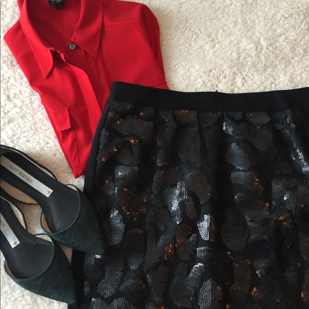 Perfect holiday party piece!